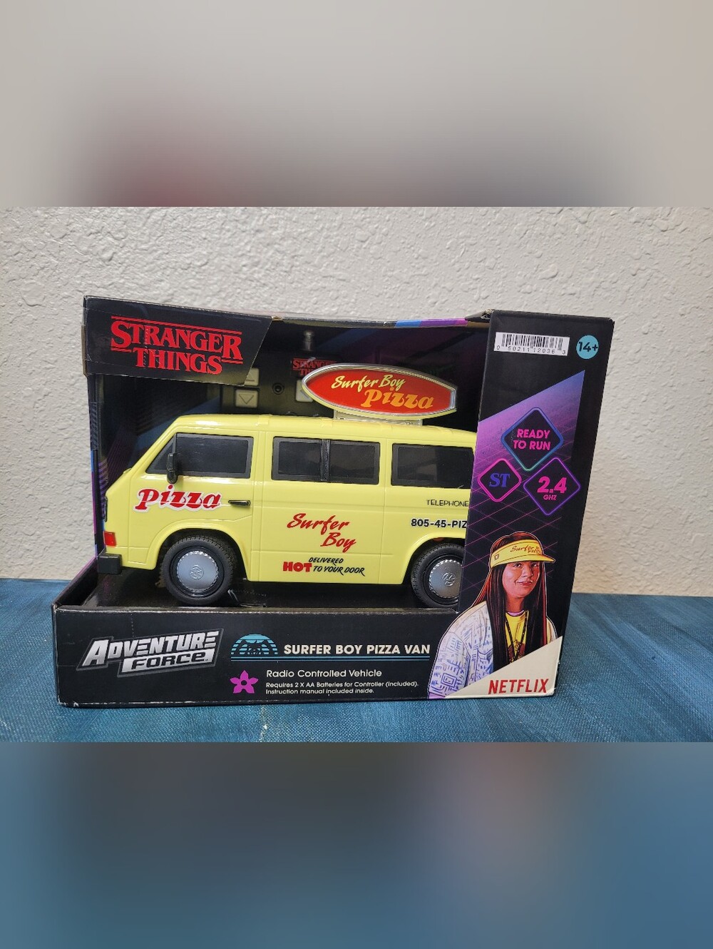 Stranger Things Surfer Boy Pizza Van Radio Controlled Vehicle